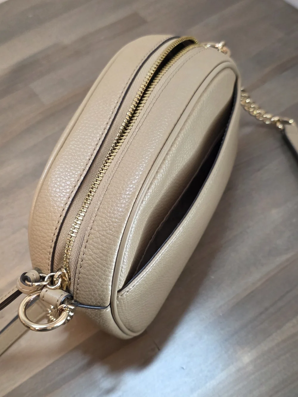 Michael Kors Jet Set Pebbled Leather Crossbody Bag in Camel